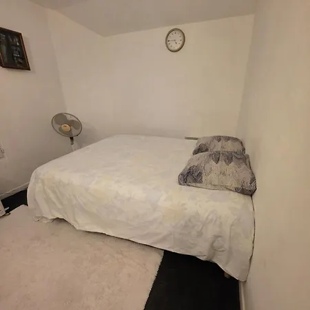 Pr2 - 2 Bedrooms And A Fully Equipped Kitchen Apartment Le Blanc-Mesnil