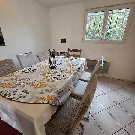 Pr2 - 2 Bedrooms And A Fully Equipped Kitchen Apartman